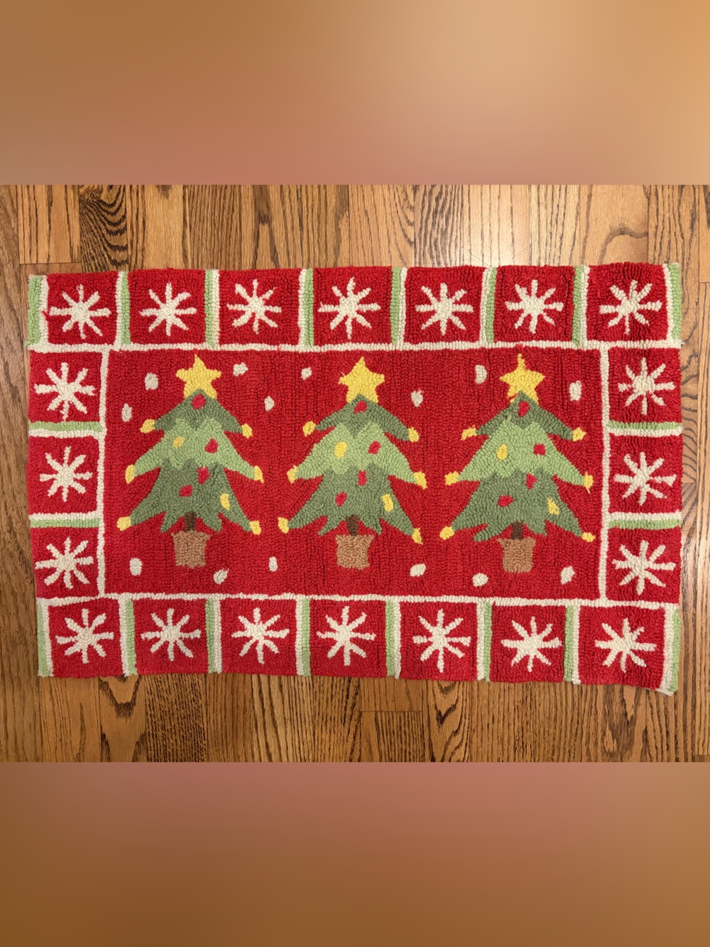 Red Christmas Tree Holiday Rug